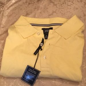 NWT. Men’s polo style shirt